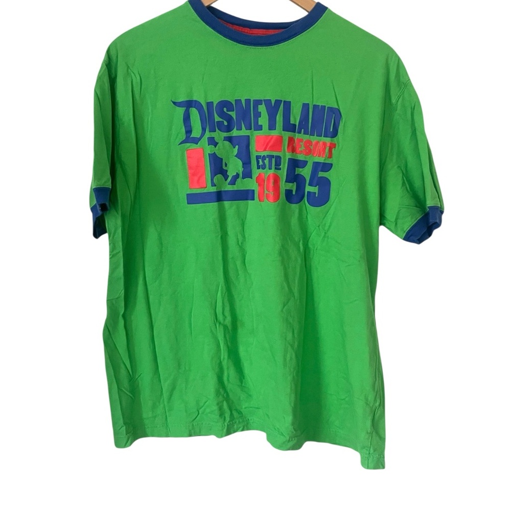 Disneyland graphic tee